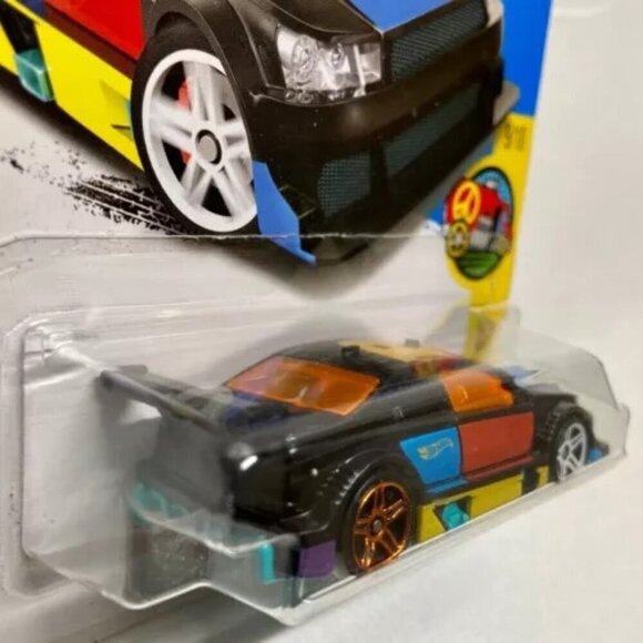 Hot Wheels Amazoom 218/365 HW Art Cars 9/10 Black Multi Color Graphics 1:64 NIP - Picture 4 of 13